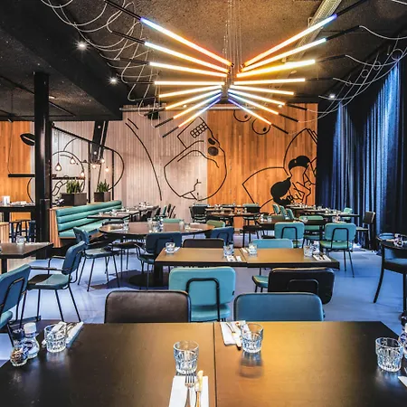 The Social Hub Extended 4*