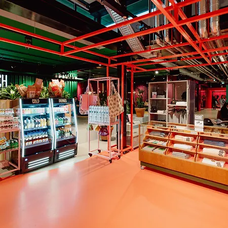 The Social Hub Extended Hotel 4*