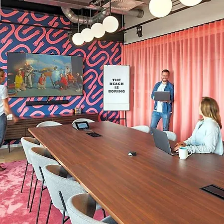 The Social Hub Extended