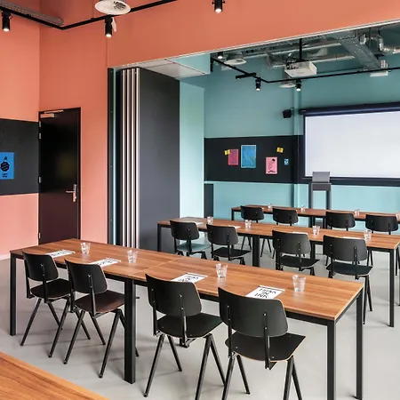 The Social Hub Extended 4* Amsterdam