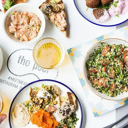 The Social Hub Extended 4*