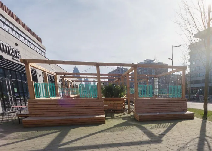 The Social Hub Extended 4*