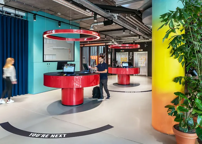 The Social Hub Extended