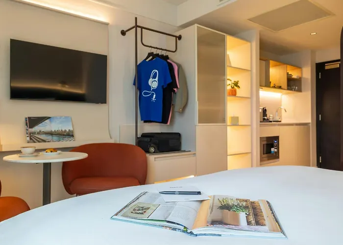 The Social Hub Extended