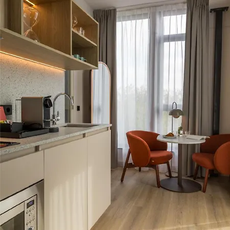 Hotel The Social Hub 4*