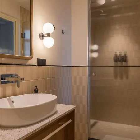 Hotel The Social Hub 4*